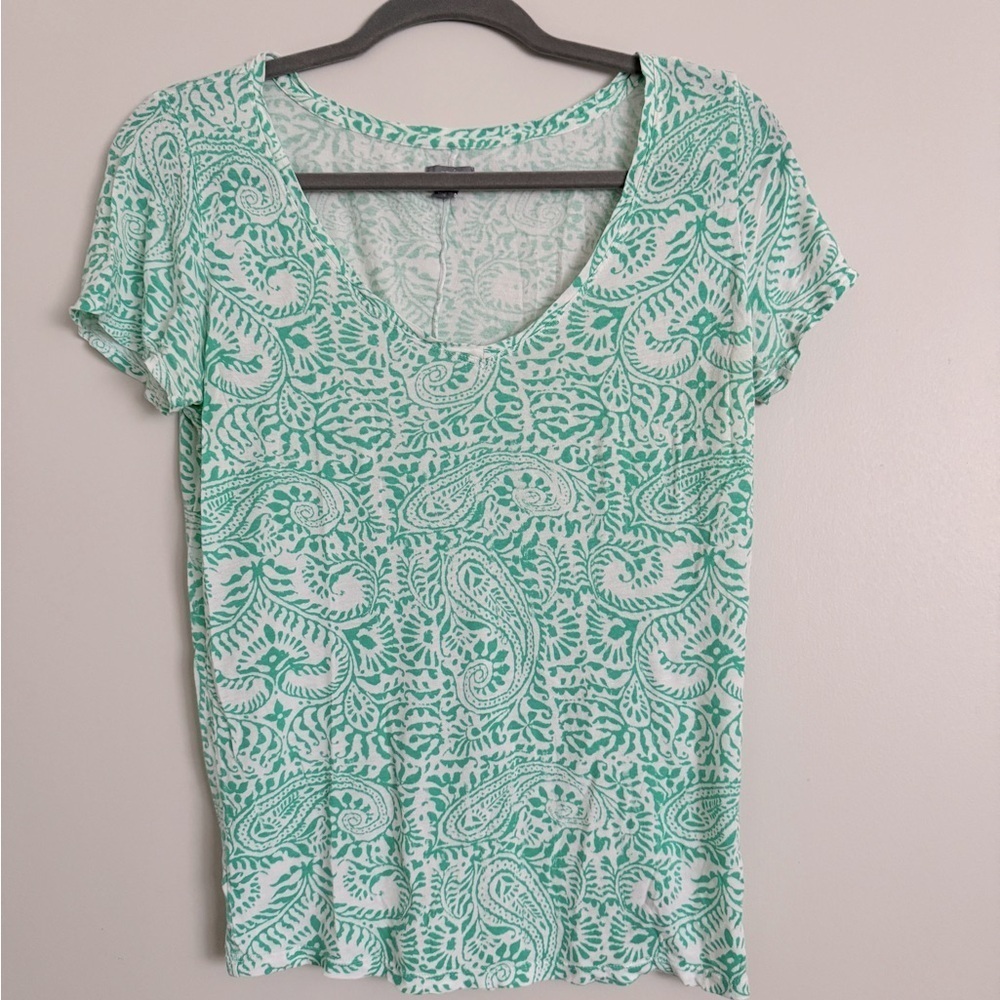Aerie Super Soft Green & White Paisley V-Neck Tee